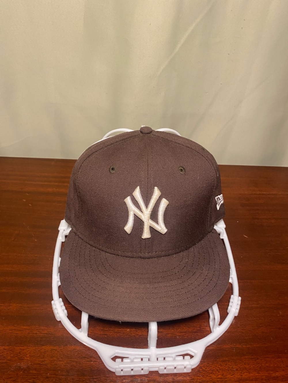 New York Yankee New Era  59Fifty Fitted Brown Cap with White Logo size 7 3/8